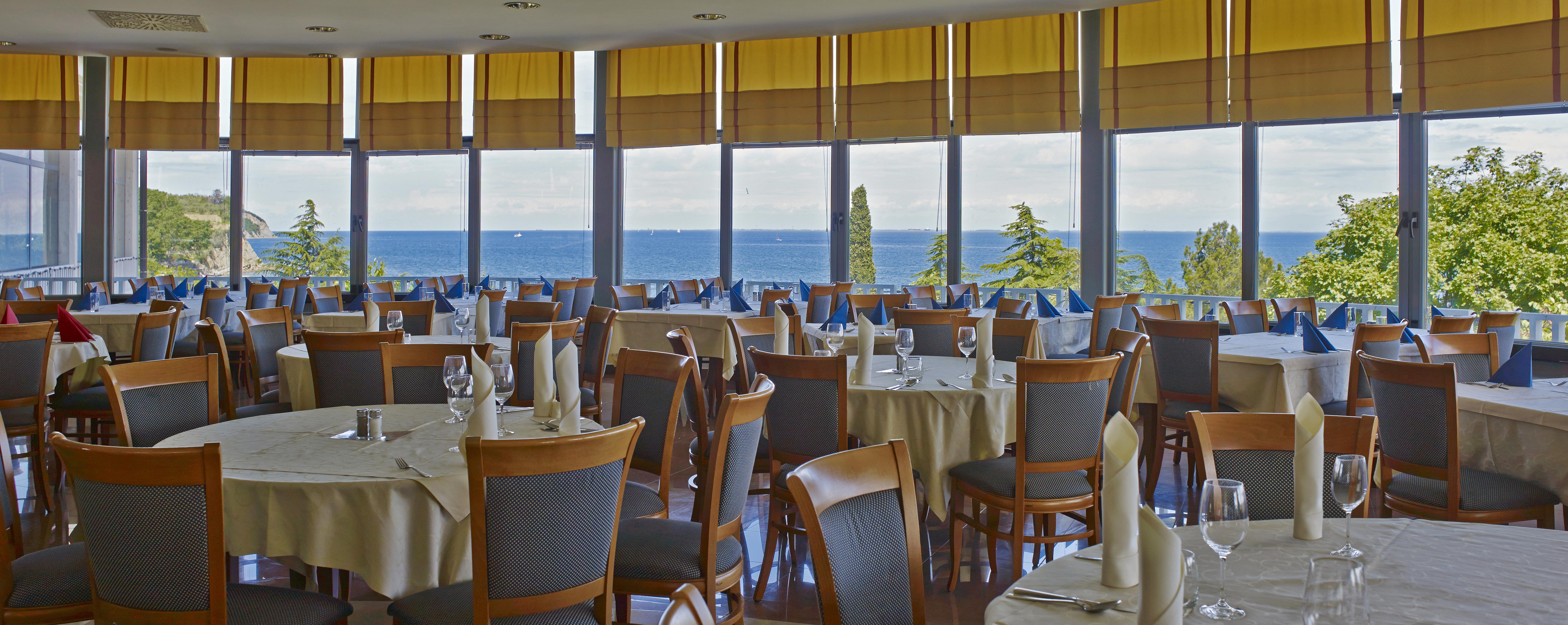 Dependences - San Simon Resort Izola Bagian luar foto