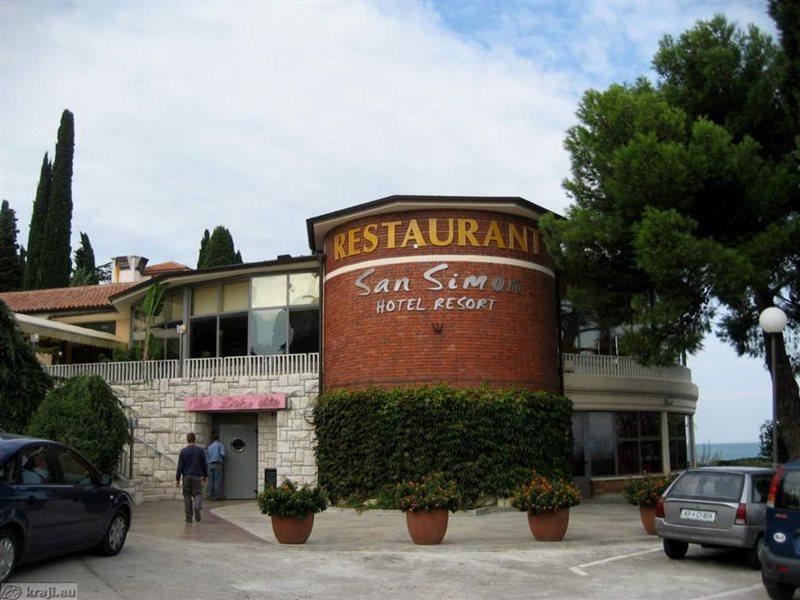 Dependences - San Simon Resort Izola Bagian luar foto