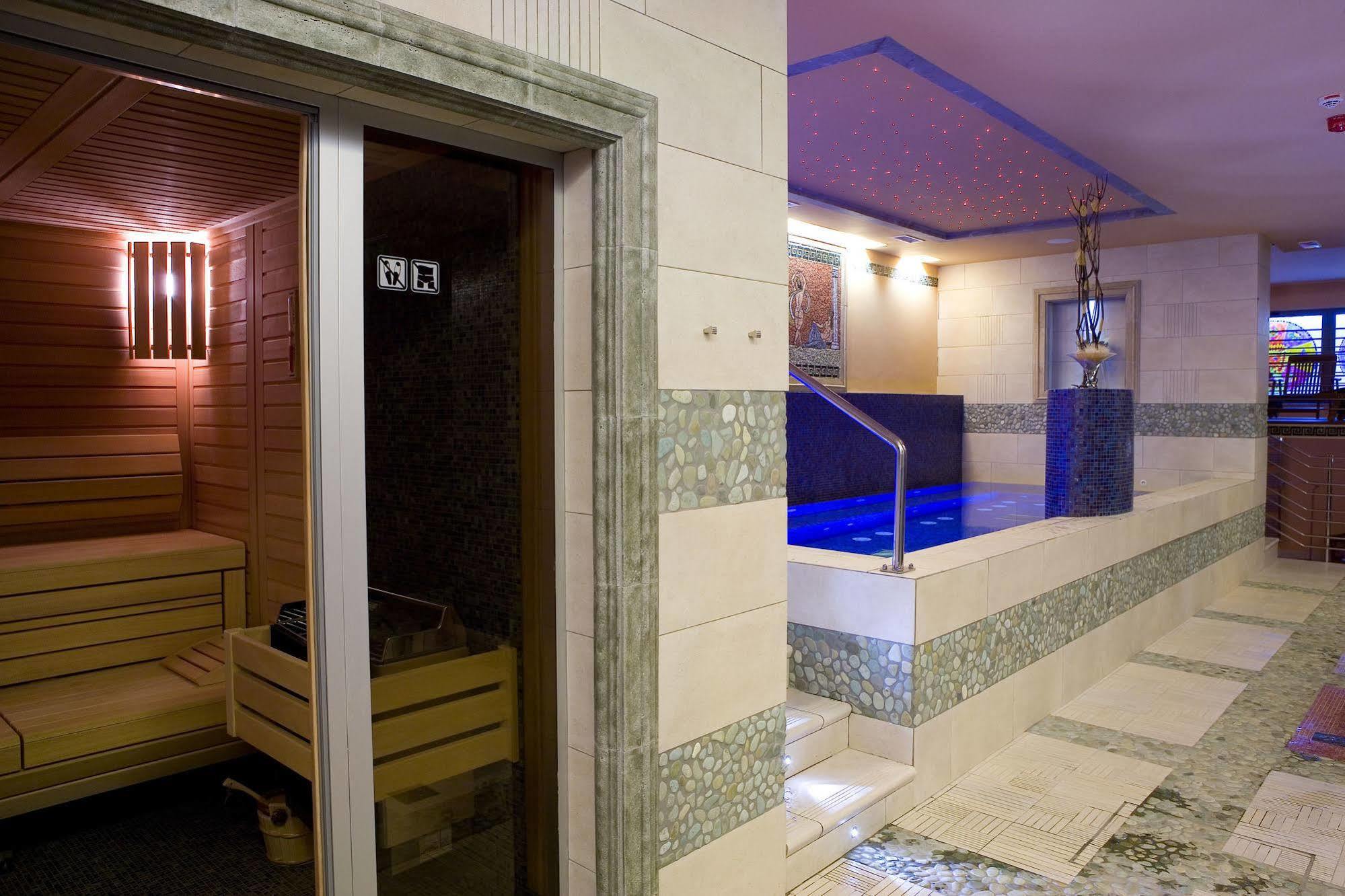 Dependences - San Simon Resort Izola Bagian luar foto