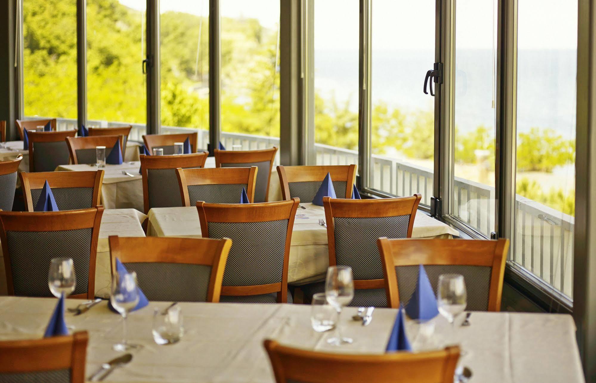 Dependences - San Simon Resort Izola Bagian luar foto