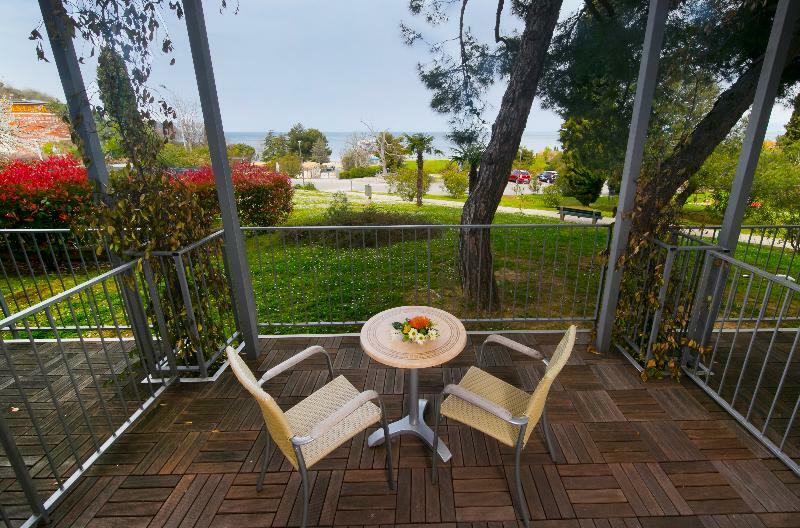 Dependences - San Simon Resort Izola Bagian luar foto