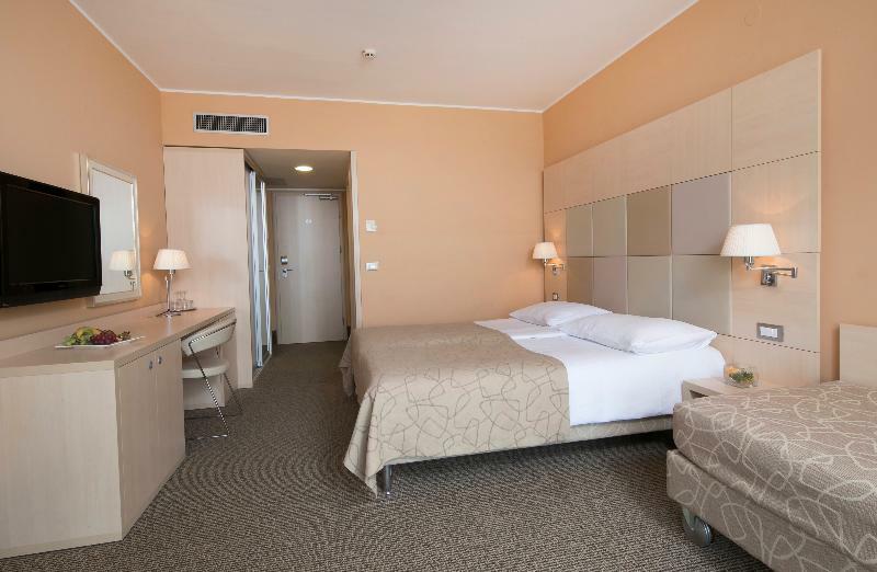 Dependences - San Simon Resort Izola Bagian luar foto